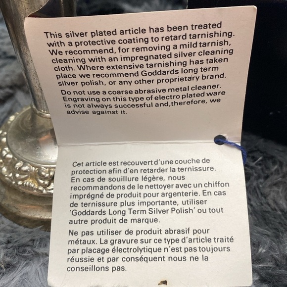 Ianthe Silver Vintage English silver-plated flower vase - Picture 15 of 16